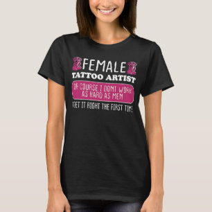 Künstlerin Tattoo hat es zum ersten Mal richtig ge T-Shirt