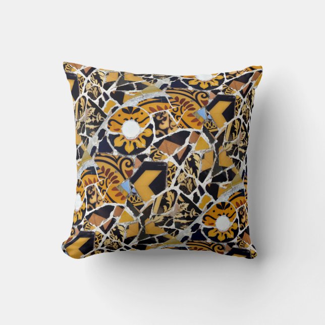 Künstlerische Collage von defektem Fliese-Brown Kissen (Vorderseite)