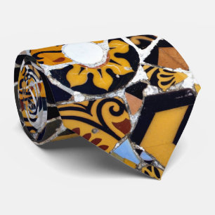 Künstlerische Collage von defektem Fliese-Brown Krawatte