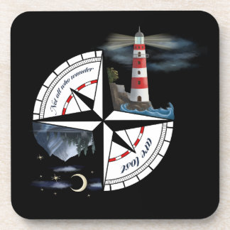 Künstlerische Compas mit bemalten Landschaften und Getränkeuntersetzer