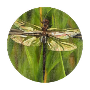 Künstlerische Libelle in Braun und Gelb auf Grün Schneidebrett