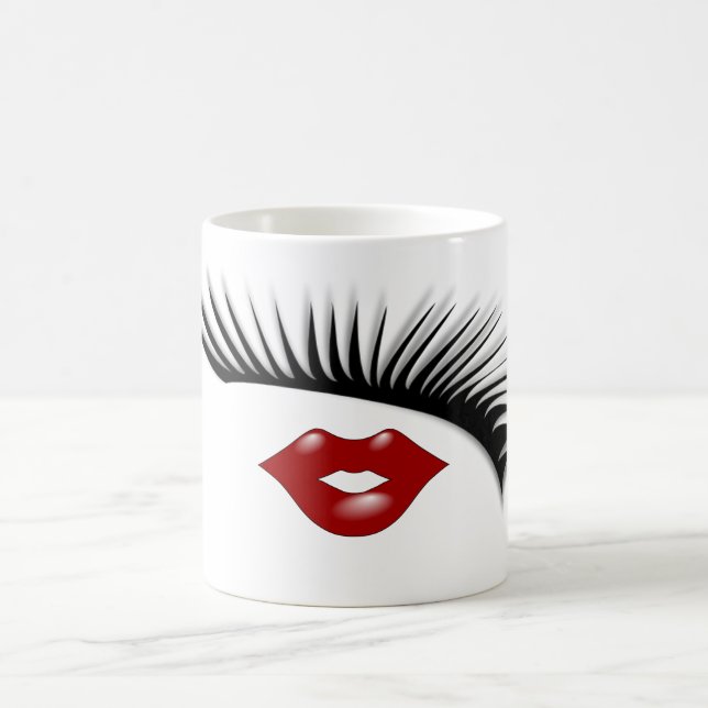 Künstlerischer weiblicher Chic-Eyelashes-u. Tasse (Mittel)