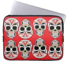 Kunstmalerkulle in mehrfarbigem, modernem Rot