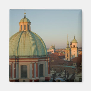 Kuppel der Kirche des Heiligen Franziskus, Prag, T Magnet