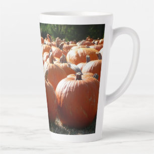 Kürbisfoto für Herbst, Halloween oder Erntedankfes Milchtasse