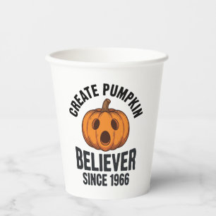 Kürbisgläubiger seit 1966 Vintage-Halloween-Design Pappbecher