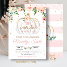 Kürbiskinderdusche ist unterwegs ein kleiner Kürbi