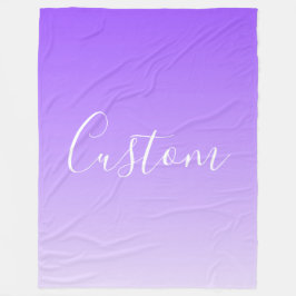 Kursiver Schriftname & editierbarer helllila Ombre Fleecedecke
