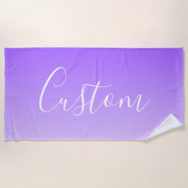 Kursiver Schriftname & editierbarer helllila Ombre Strandtuch