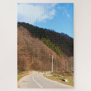 Kurvenreiche Straße durch den Wald – Wilde Natur R Puzzle