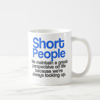 Kurze Leute zitieren Tasse