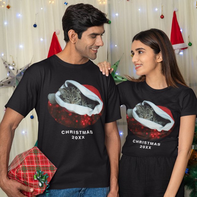 Kurzfristige graue Katze Rote Weihnachtsmannmütze  T-Shirt (Shorthair Gray Cat Red Santa Hat Christmas Unisex T-Shirt)