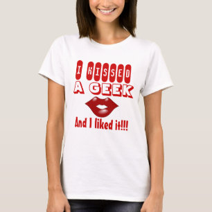 Küss einen Nerd, ich mag es T-Shirt