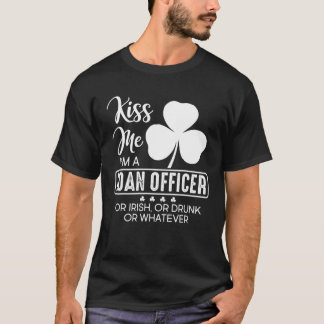 Küss me ich bin ein Kreditreferent oder irisch ode T-Shirt