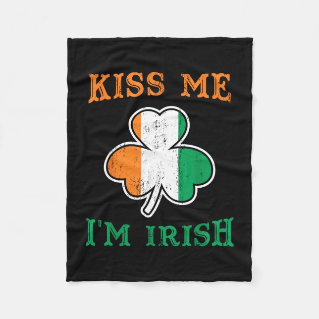 Küss mich, ich bin irisch, lustiger St. Patricks T Fleecedecke (Vorderseite)