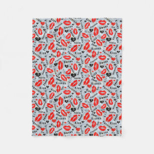 Kuss, rote Lippen. Fleecedecke