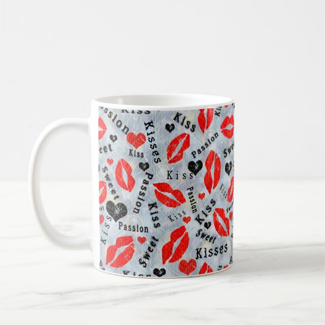 Kuss, rote Lippen. Kaffeetasse (Links)