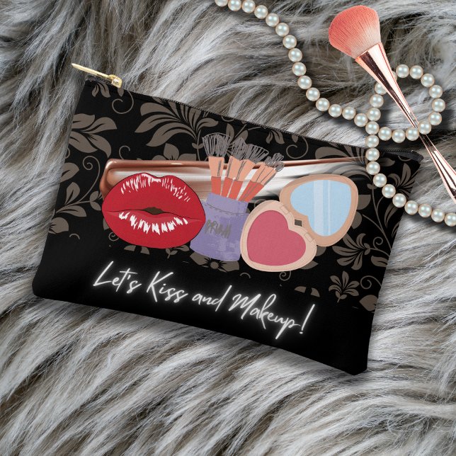 Kuss und Make-up Accessoires Bag Zubehörtasche (Von Creator hochgeladen)