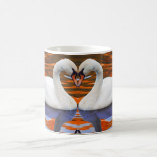 Küssen der Schwäne in der Liebe, Herz-Form-Hälse Kaffeetasse