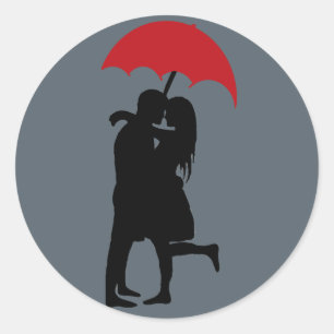 Küssen im Regen Runder Aufkleber