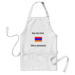 Küssen Sie den Koch, sie ist armenisch Schürze