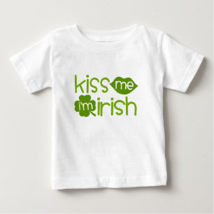 Küssen Sie mich, den ich irischer Kleinkind-T - Baby T-shirt