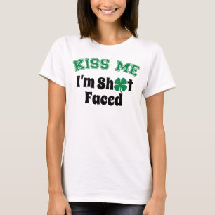 Küssen Sie mich, ich sind gegenübergestelltes S T-Shirt
