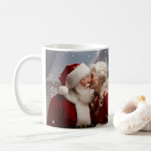 Küssen von Herrn und Frau Santa Claus Kaffeetasse
