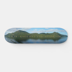 Küste von British Columbia im Landschaftlichen Kan Skateboard