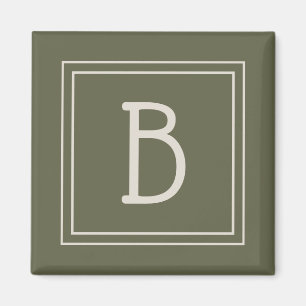 Küstengeschenk mit monogrammiertem Moosgrün und We Magnet