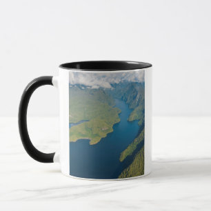 Küstenlandschaft im Regenwald des Großen Bären Tasse