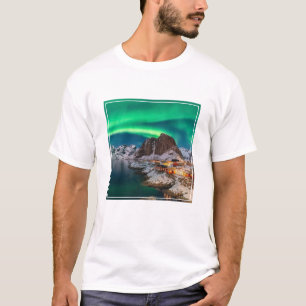 Küstenlinie   Lofoten Islands, Hamnoy, Norwegen T-Shirt