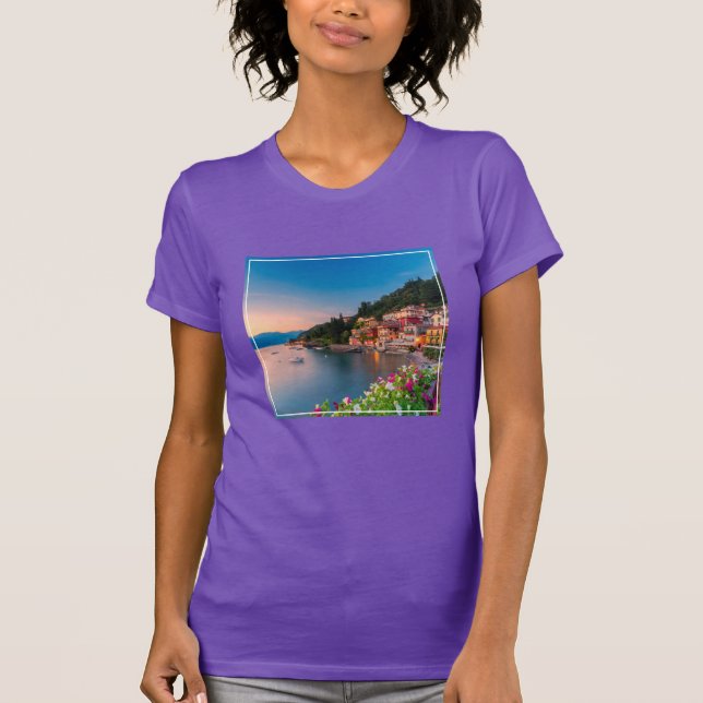 Küstenlinie | Varenna, Lombardei, Italien T-Shirt (Vorderseite)