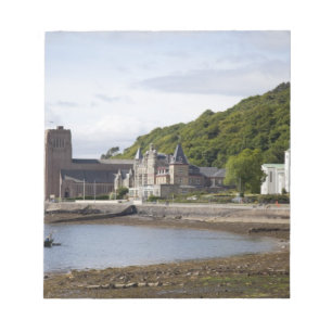 Küstensicht mit historischen Gebäude, Oban, Notizblock