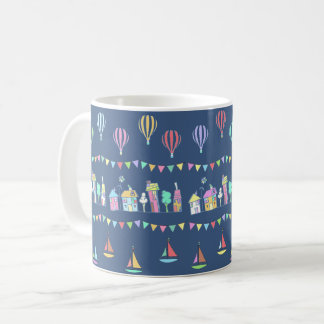 Küstenstadt-Segelboote und Girlanden Blau Kaffeetasse
