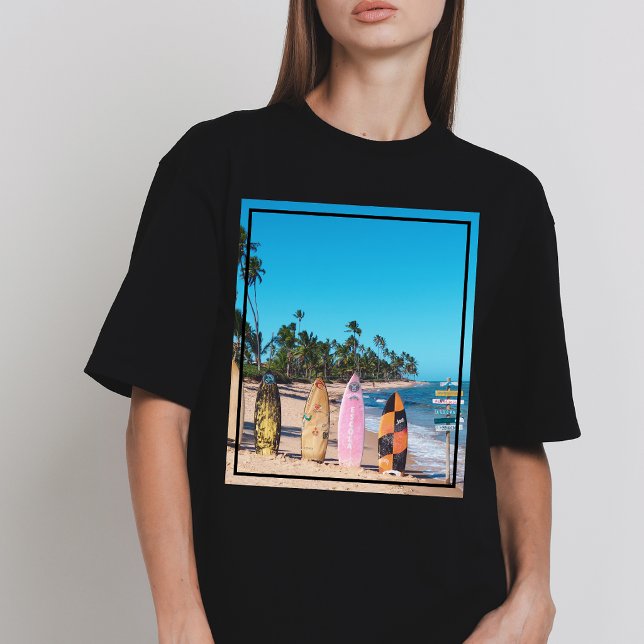 Küstensurfbrett-Strandszene T-Shirt (Von Creator hochgeladen)