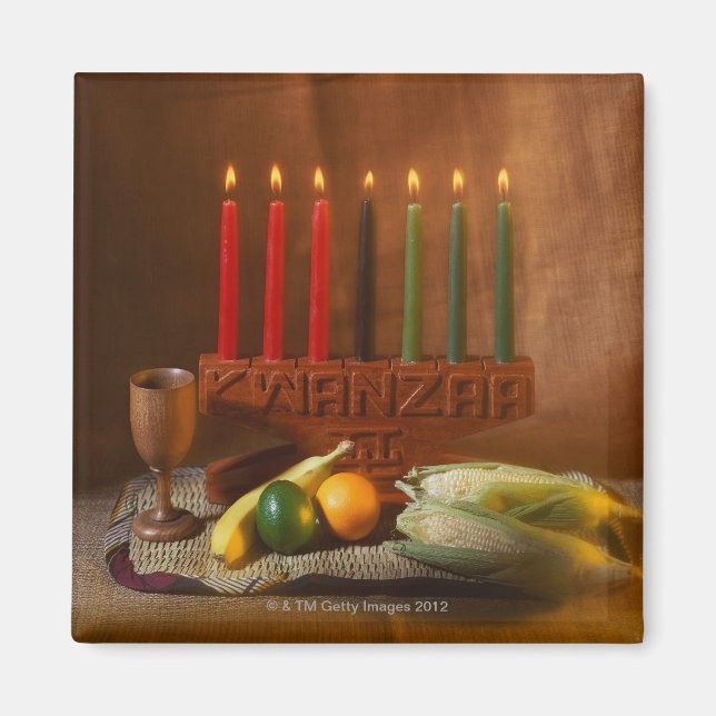 Kwanzaa Kerzen und Lebensmittel Magnet (Vorne)