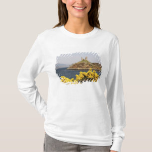 Kyleakin, Schottland. Die alten Ruinen von 2 T-Shirt