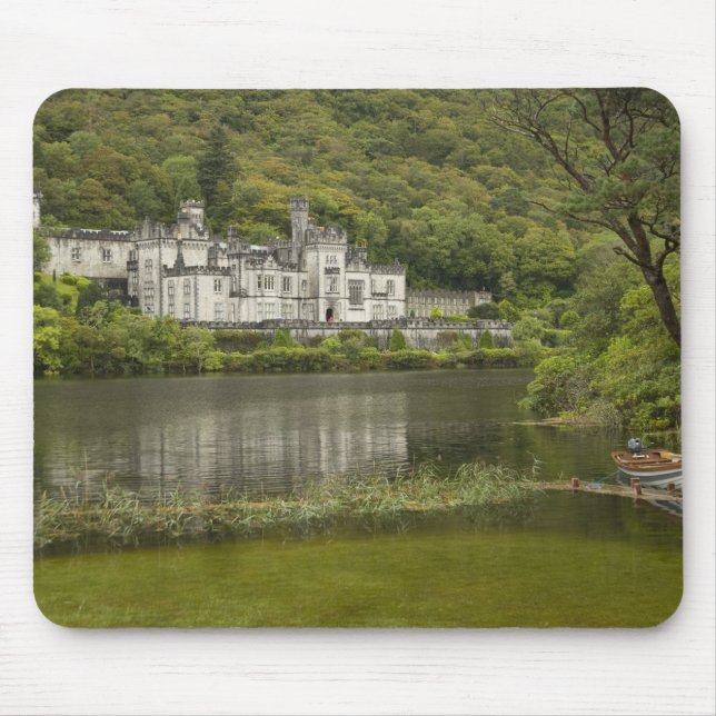 Kylemore Abbey, Landkreis Galway, Irland Mousepad (Vorne)