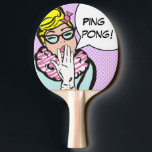 La-Di-Da Lady Pop Art Ping Pong Paddle Tischtennis Schläger<br><div class="desc">Dieses La-Di-Da Lady Ping Pong Paddle wird sicherlich ein Lächeln auf das Gesicht eines Tischtennis Liebhaber bringen. Das Design zeigt eine wunderbar eigenartige Frau mit blonden Haaren, die mit einem rosa Bogen auf dem Kopf gepolstert ist, Katzenaugengläser, einem rosa und weißen Zebrastreifen und blauem Kleid. Eine weiße Handschuhhand ruht auf...</div>