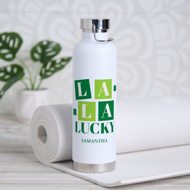 La La Lucky St. Patrick’s Day Personalisiert Trinkflasche (Yoga (gedreht))