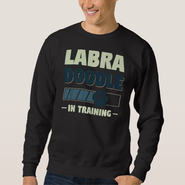 Labradoodle beim Training von Hunden Sweatshirt (Vorderseite)