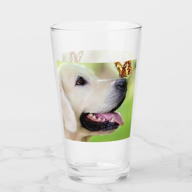 Labrador And Butterfly Throw Pillow Glas (Vorderseite)