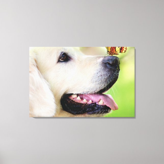 Labrador And Butterfly Throw Pillow Leinwanddruck (Vorderseite)