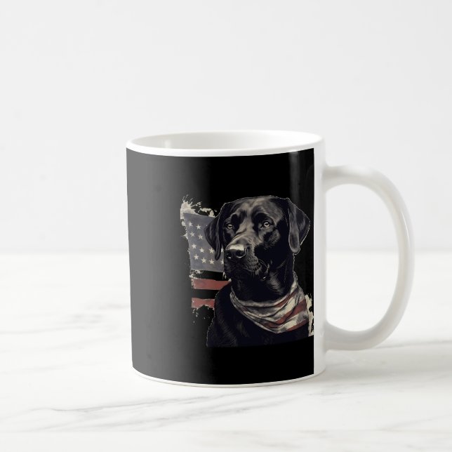 Labrador der amerikanischen Flagge Eigentümer des  Kaffeetasse (Rechts)
