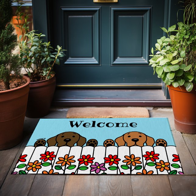 Labrador Duo beobachtet Sie als Begrüßungsturm Fußmatte (Labrador Duo Watching You Welcome Doormat.  Chocolate Lab and Fox Red Lab design for Labrador Owners)