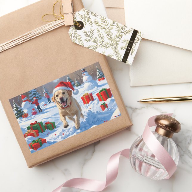 Labrador Hund läuft im Schnee mit Weihnachtshut Rechteckiger Aufkleber (Schenken)