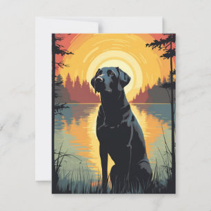 Labrador im Wald bei Sonnenuntergang Feiertagskarte