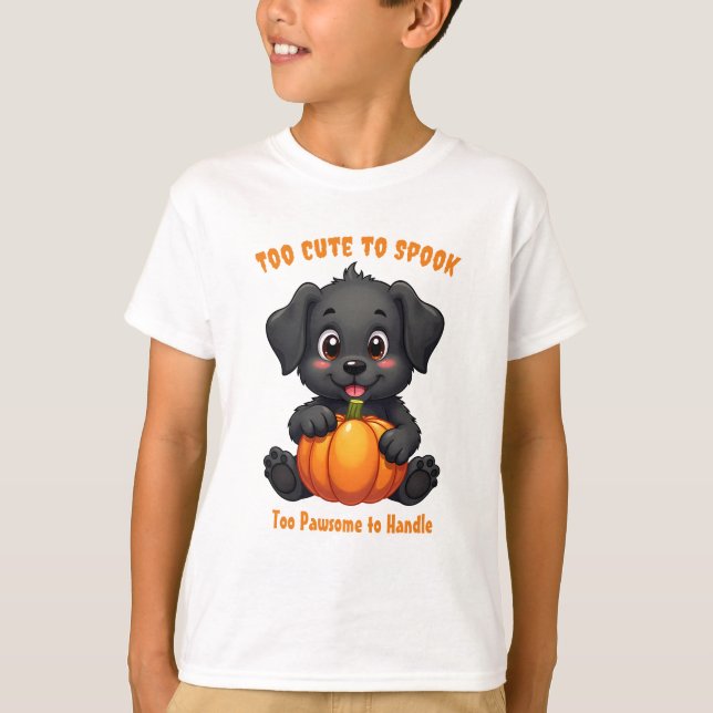 Labrador mit einem Pumpkin, Halloween T-Shirt (Vorderseite)