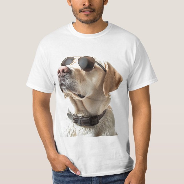 Labrador mit Sonnenbrille T-Shirt (Vorderseite)